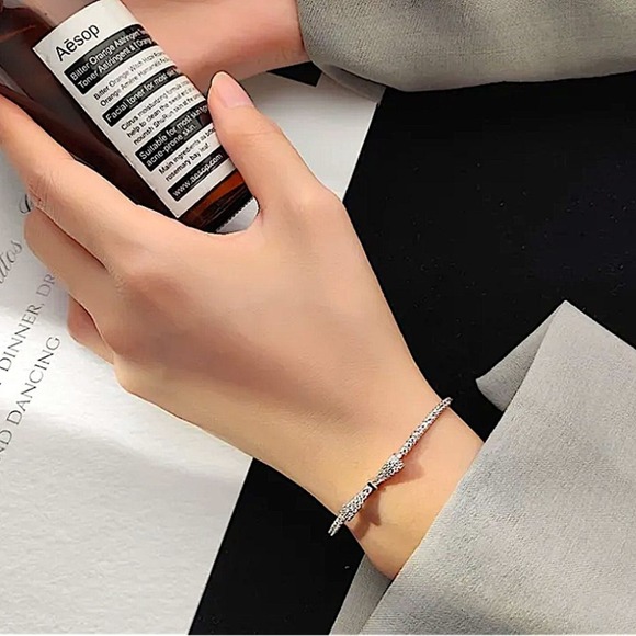 Silver Zircon Bow Knot Bracelet, Adjustable, Women’s, Minimalist, Jewelry - Picture 3 of 7